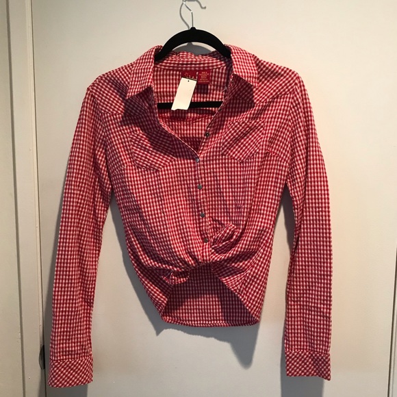 SALE Gingham red snap button down top! - Picture 1 of 4